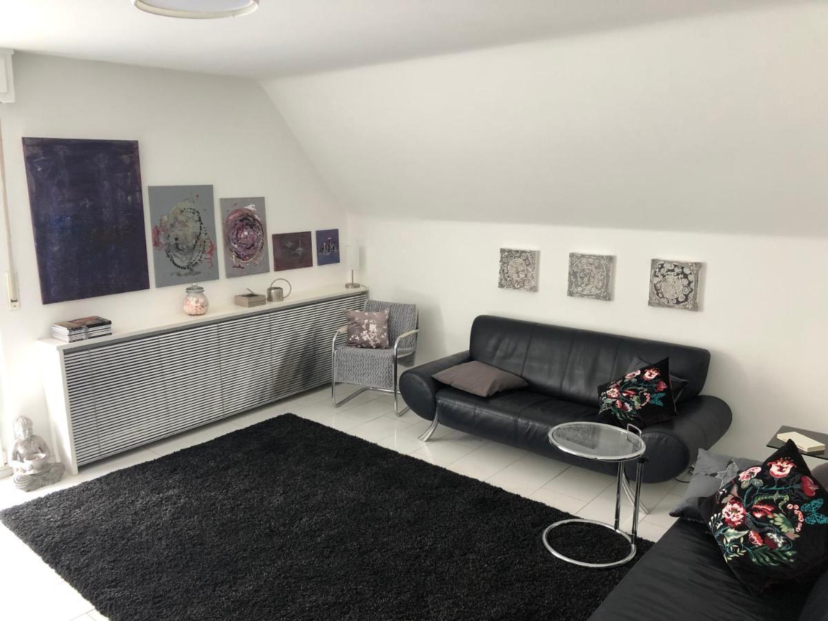 Bel Art Etage Mit Grossem Parkplatz Apartamento Haan Exterior foto