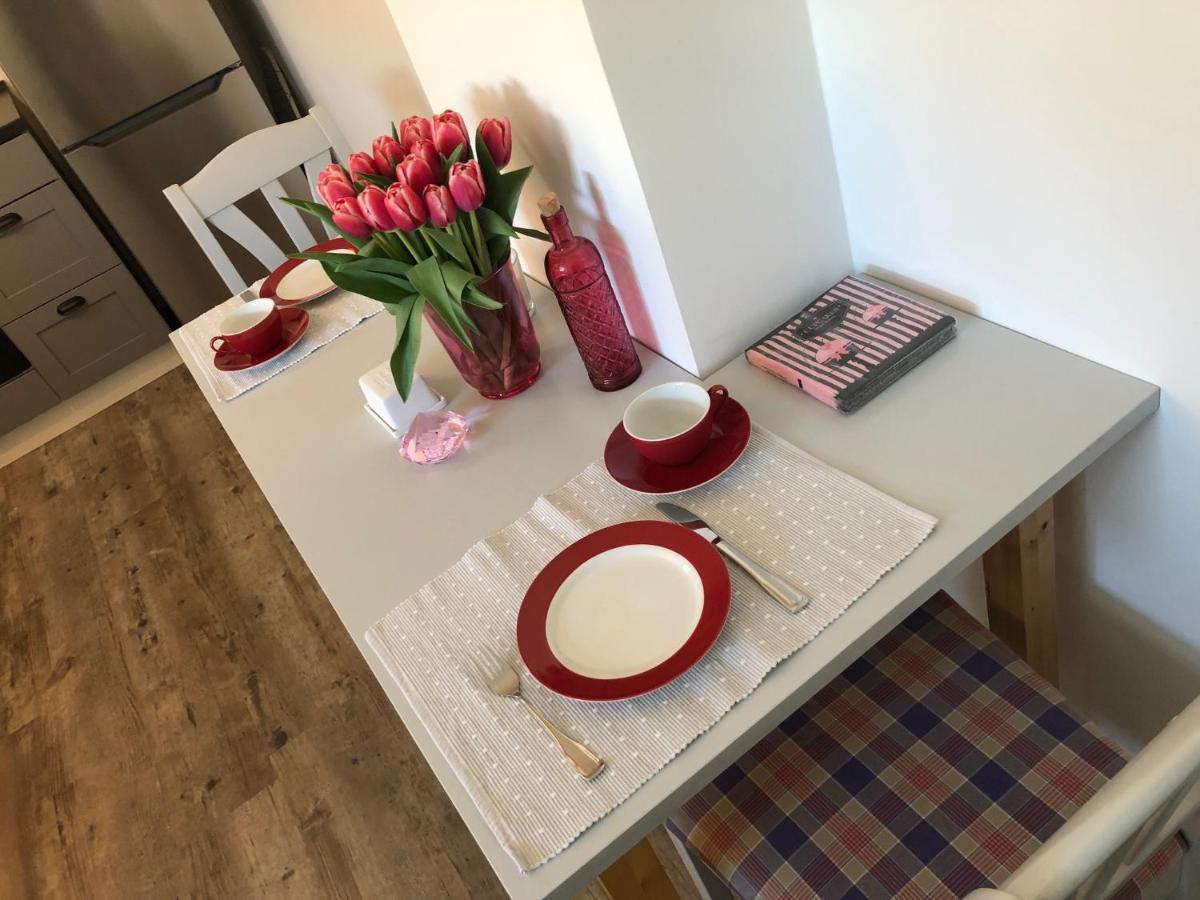 Bel Art Etage Mit Grossem Parkplatz Apartamento Haan Exterior foto